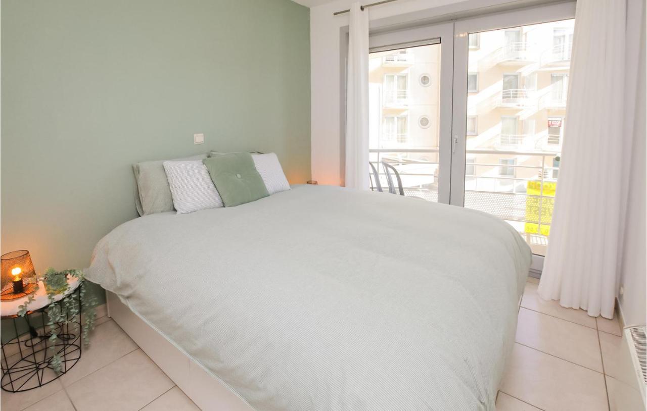 Awesome In With Outdoor Swimming Pool, 2 Bedrooms&wifi
