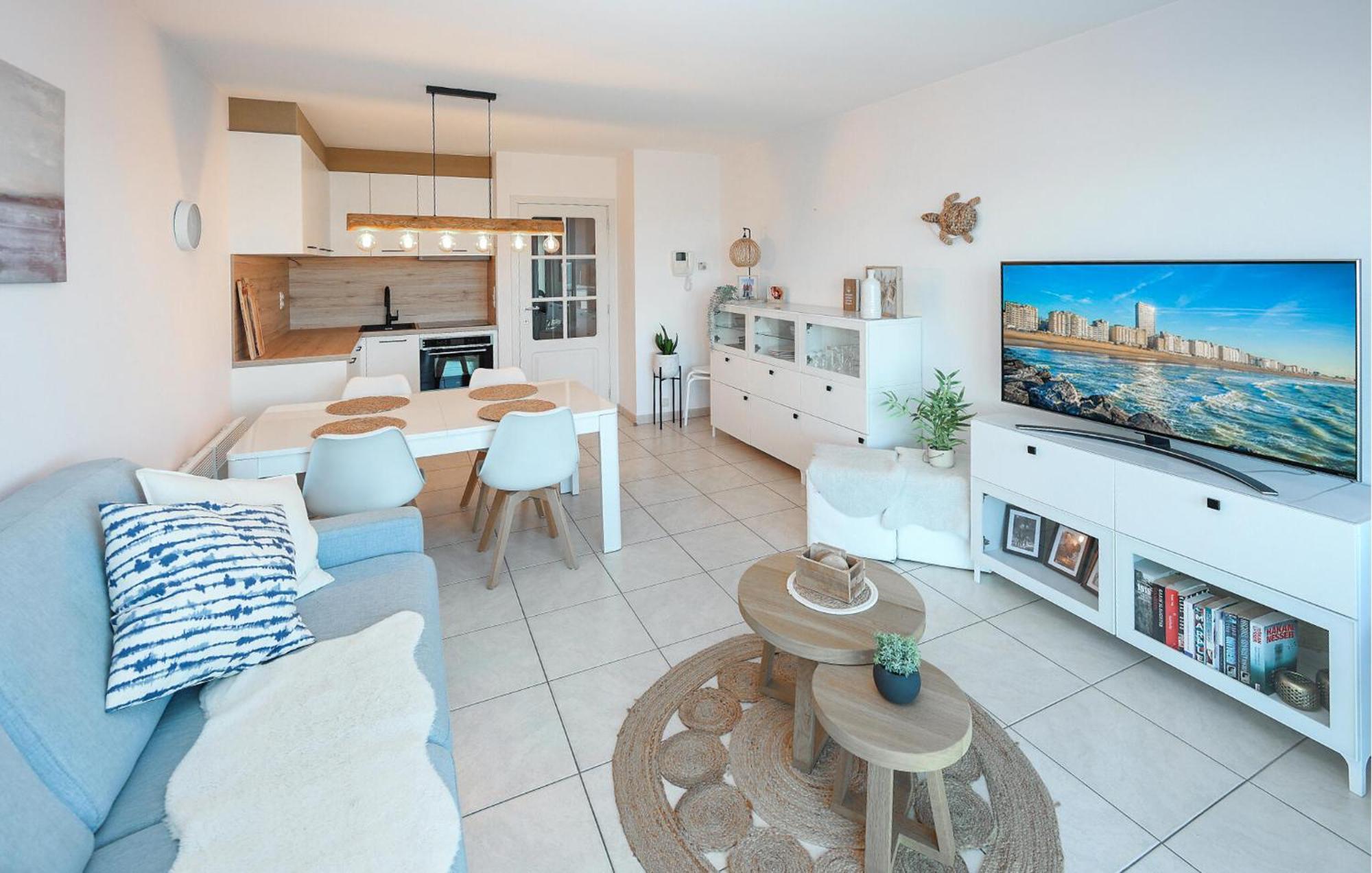Awesome In With Outdoor Swimming Pool, 2 Bedrooms&wifi